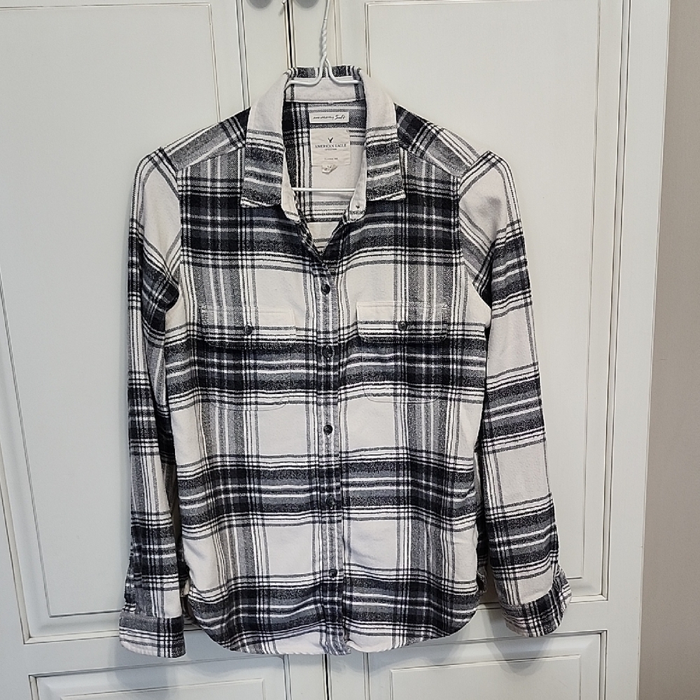 American Eagle Outfitters Black and White Checkered Shirt